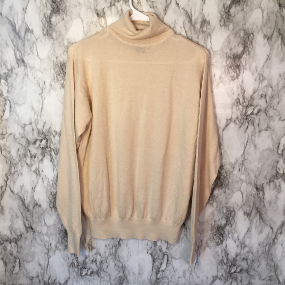Neiman Marcus Cashmere/Silk Turtle Neck Sweater